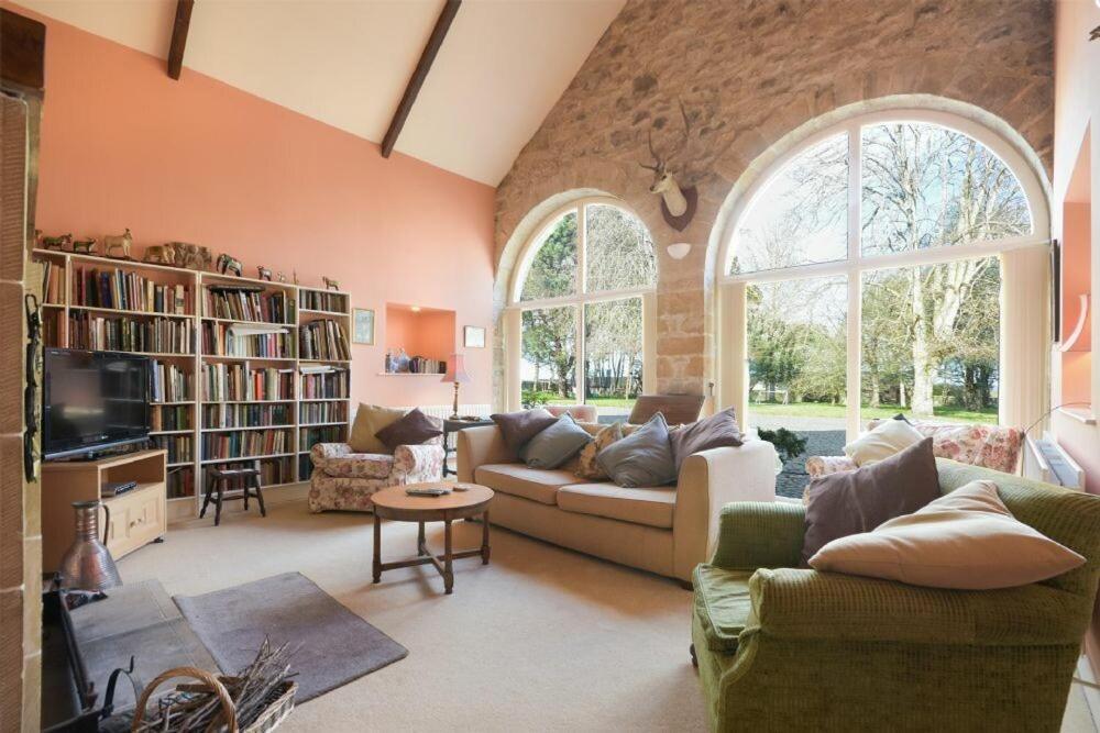 Craster Tower Coach House Villa ภายนอก รูปภาพ