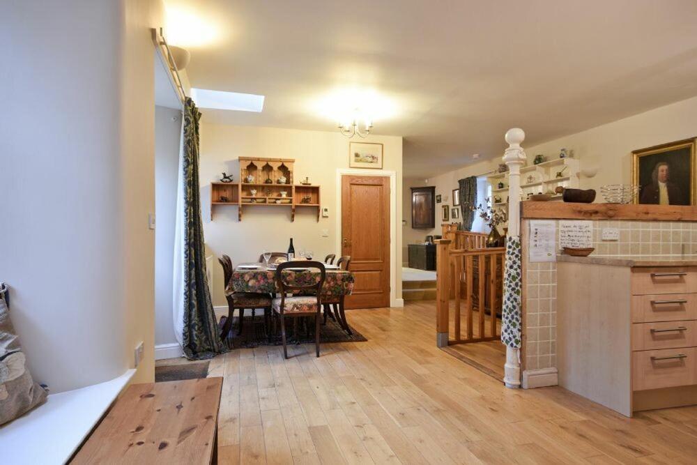 Craster Tower Coach House Villa ภายนอก รูปภาพ