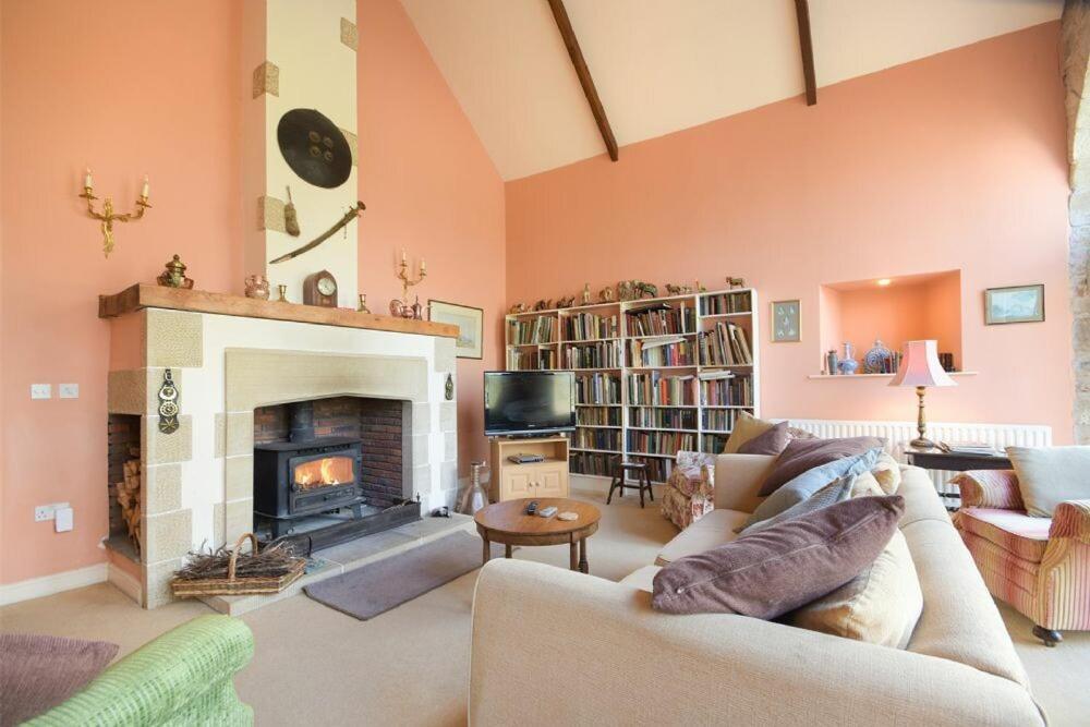 Craster Tower Coach House Villa ภายนอก รูปภาพ