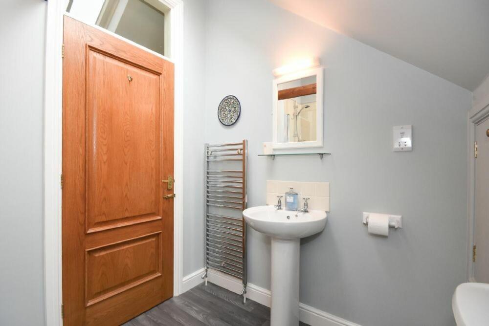 Craster Tower Coach House Villa ภายนอก รูปภาพ